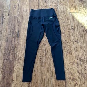 NWOT gymshark leggings- size small